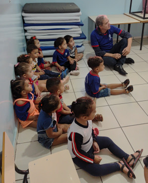 Foto 11: Novos uniformes são entregues para os alunos da Rede Municipal de Quatá