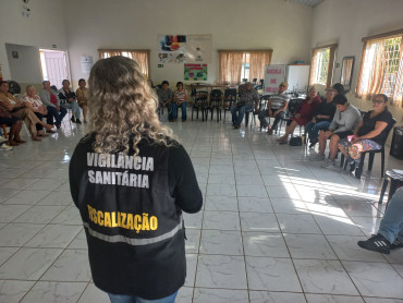 Foto 58: Ação educativa em combate e Dengue e o Escorpião