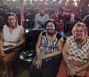 Foto 5: Ação cultural proporciona entretenimento no Circo para usuários de serviços municipais de Quatá