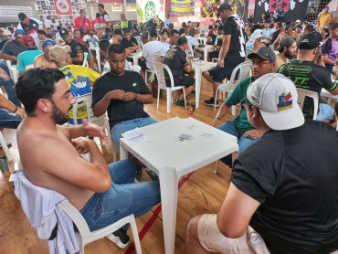 Foto 37: Quatá sedia primeira etapa do 6º Campeonato Estadual de Truco