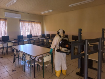 Foto 12: Preparativos para volta às aulas 