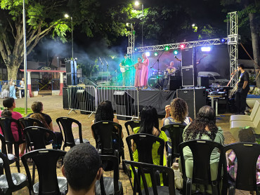 Foto 4: Show Impacto Gospel reúne público em noite de louvor em Quatá