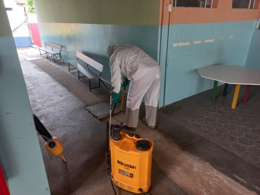 Foto 98: Preparativos para volta às aulas 