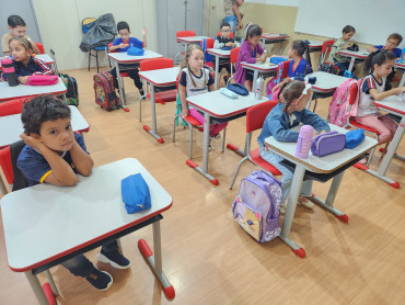 Foto 103: Alunos de Quatá recebem material escolar e são recepcionados com acolhimento e carinho no primeiro dia de aula