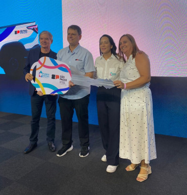 Foto 8: Quatá é contemplada com veículo 0km para o Fundo Social - Programa Equipagem, em evento no Palácio dos Bandeirantes