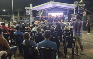 Foto 8: Projeto Som do Sertão reuniu público em noite de valorização da música raiz em Quatá