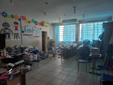 Foto 42: Preparativos para volta às aulas 
