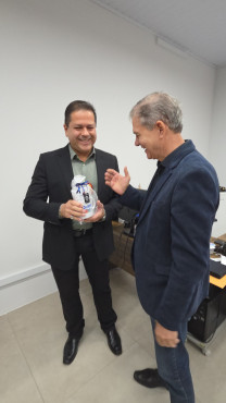 Foto 8: Homenagem reconhece 28 anos de serviços prestados pelo delegado Marcelo Petuba Llombert a Quatá