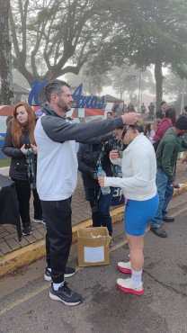 Foto 73: Mesmo com mal tempo, corrida de pedestre TVCOM RUNNING reúne mais de 300 participantes 