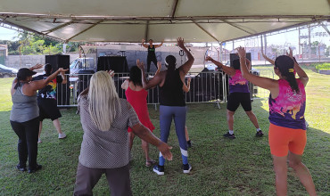 Foto 2: Festa do Trabalhador conta com diversas ações e reúne centenas de pessoas