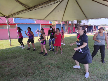 Foto 5: Festa do Trabalhador conta com diversas ações e reúne centenas de pessoas