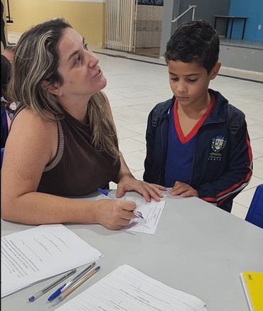 Foto 122: Alunos de Quatá recebem material escolar e são recepcionados com acolhimento e carinho no primeiro dia de aula