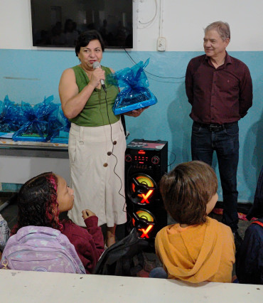 Foto 94: Alunos de Quatá recebem material escolar e são recepcionados com acolhimento e carinho no primeiro dia de aula